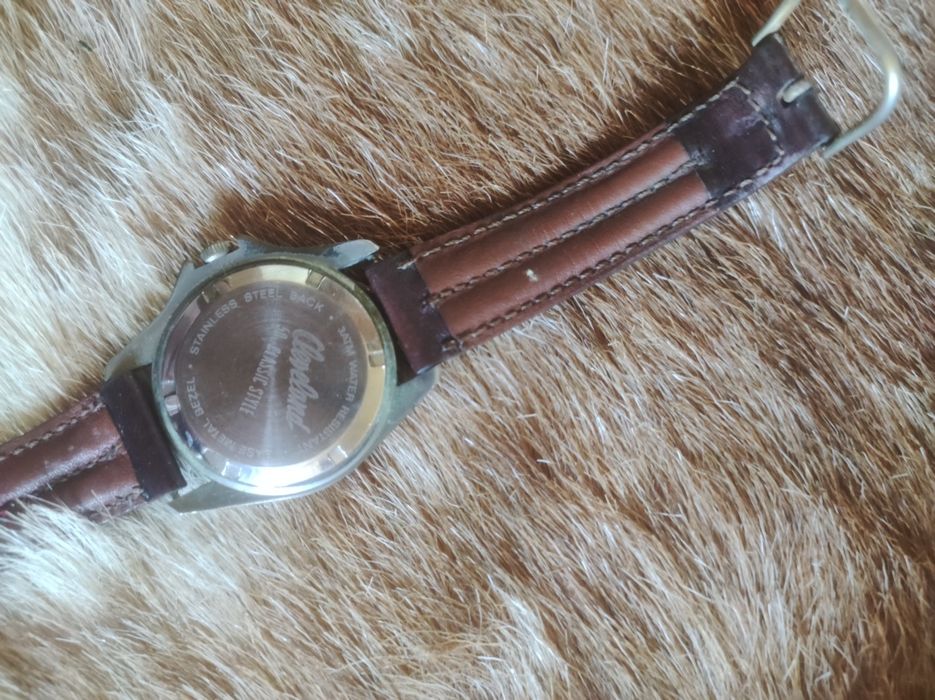 Relógio autêntico latino