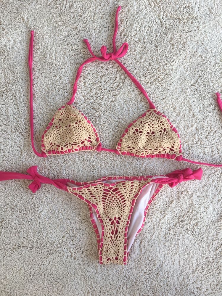 Bikini rosa em crochet