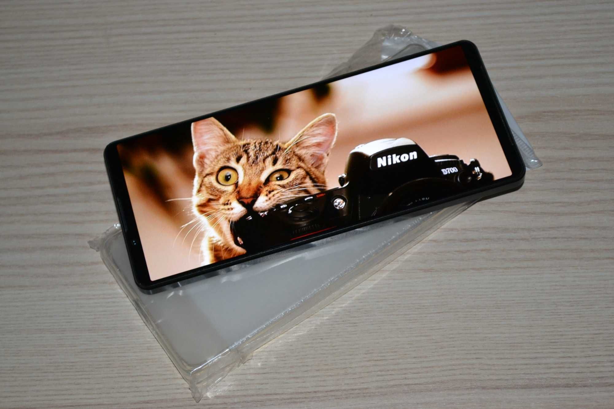 SONY Xperia 1 IV 1.4 - 1 SIM 12/256 120Гц OLED 8gen1 (сони 1 Mark 4)
