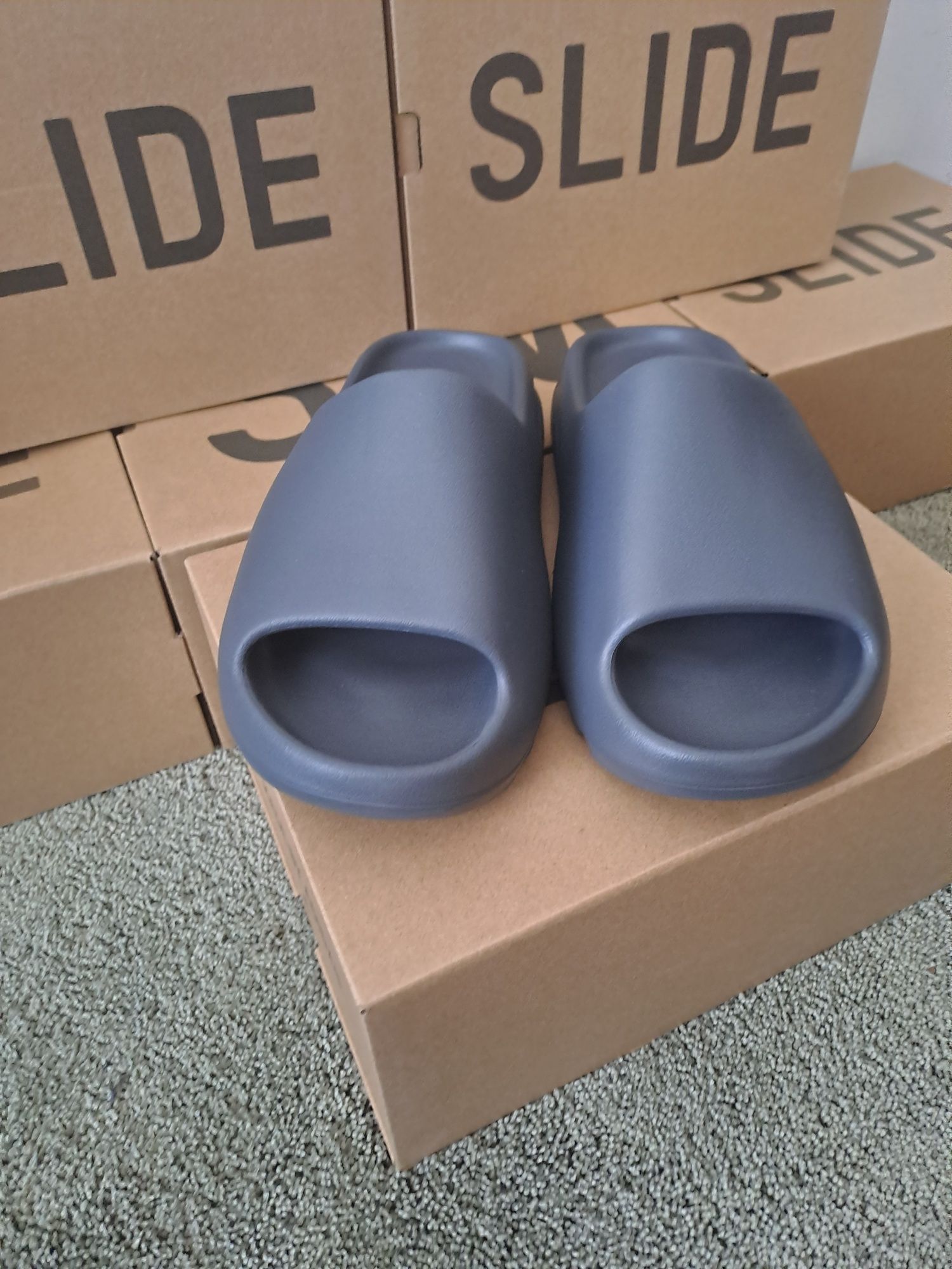 Adidas Yeezy Slide Slate Grey 44 1/2