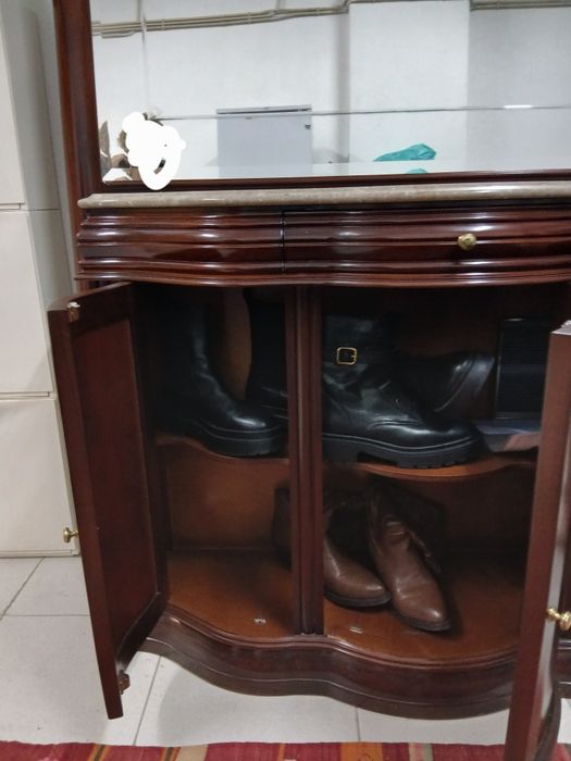 Aparador ou sapateira