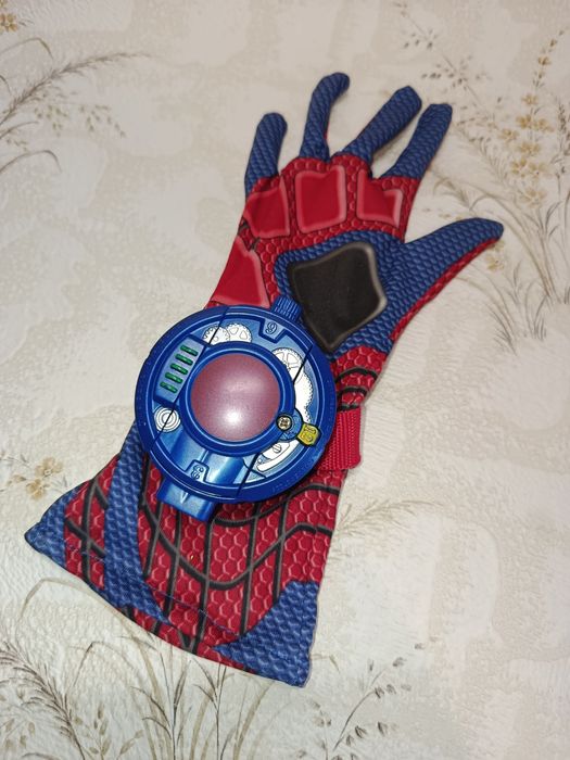 Перчатка человека паука с звуковыми эффектами Marvel Hasbro Spider Man