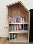 Casa de bonecas/estante de livros