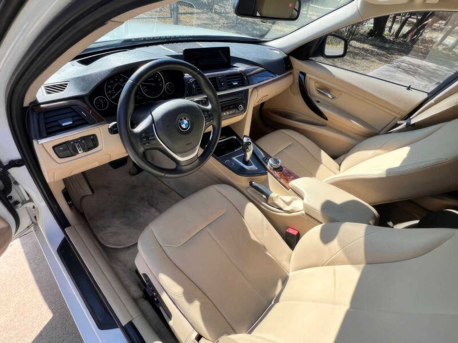 BMW 3 Series 328i      2014