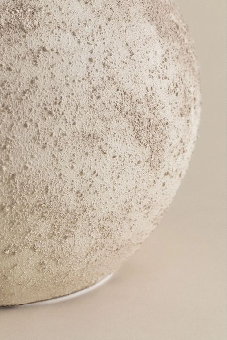 Candeeiro de mesa em linho e terracota