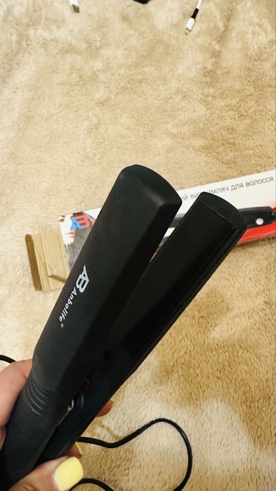 Випрямляч для волосся