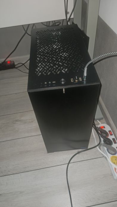 Sprzedam komputer rtx 3070 Ryzen5, 3600, 32 GB ram