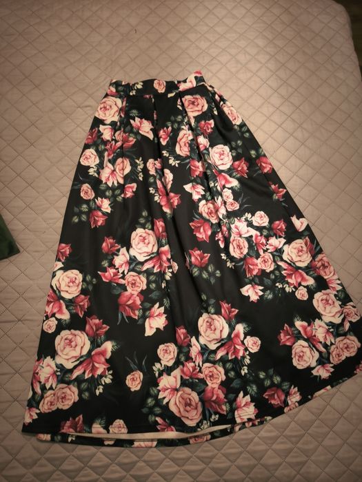 Spódnica z kieszeniami maxi