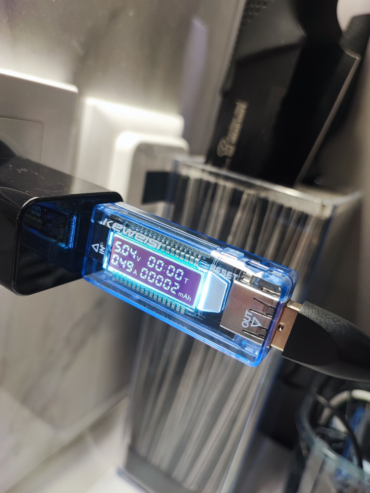 USB Тестер Keweisi KWS-V20 - вольтметр, амперметр, измеритель ёмкости