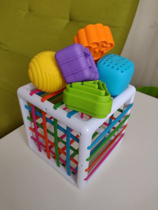Куб головоломка сортер Fat brain toys, InnyBin, оригінал