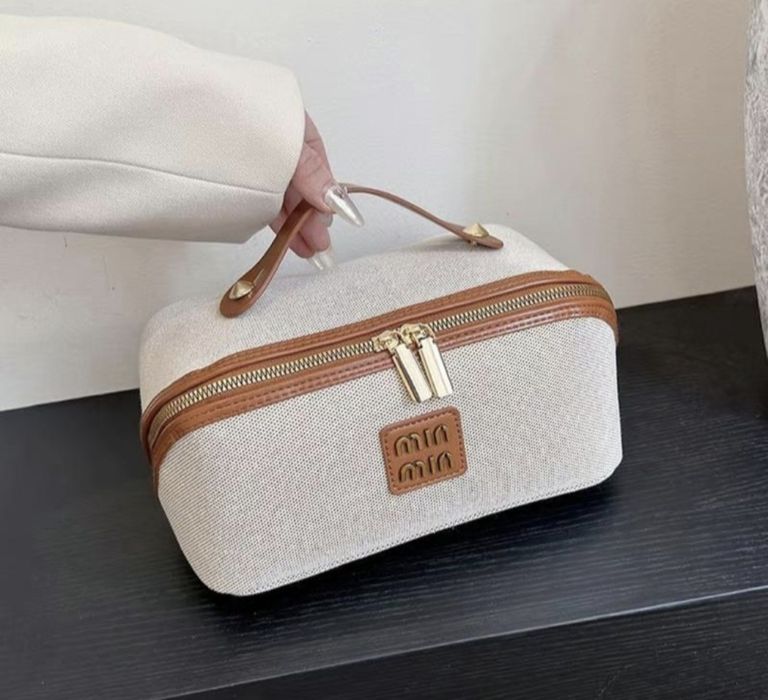 Косметичка кейс 24 см