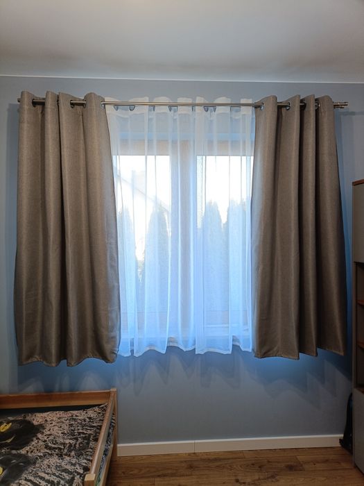 Zasłony zaciemniające i firana
