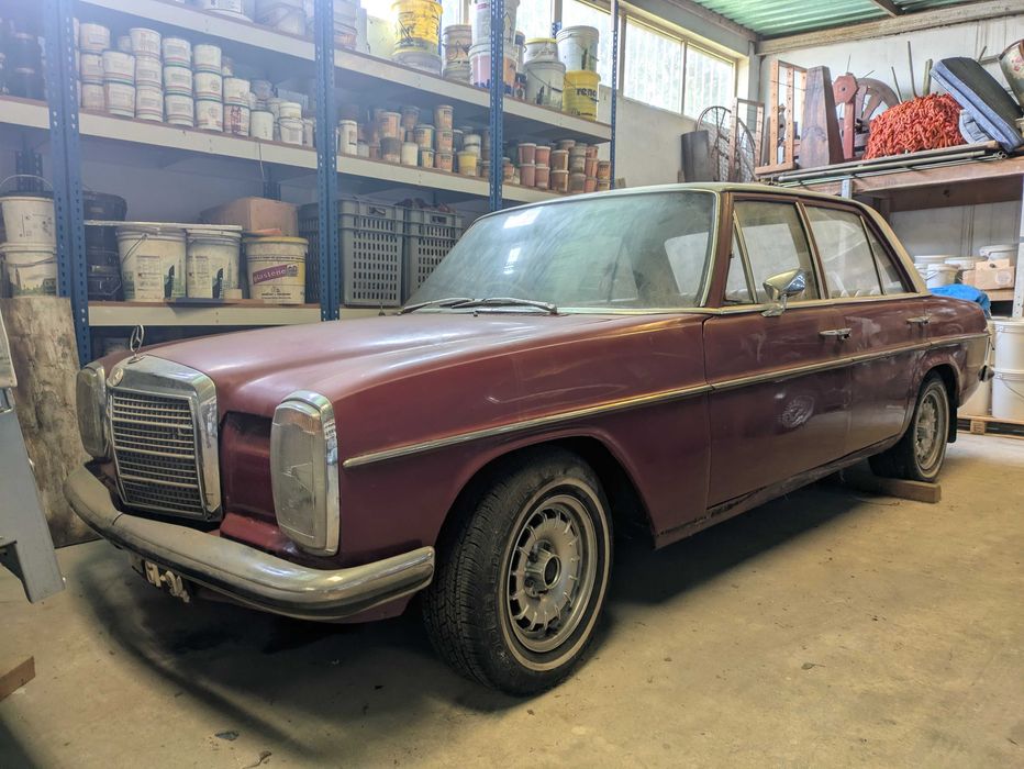 Mercedes W115 220D | Versão Rara Moçambicana | Projeto para Restauro