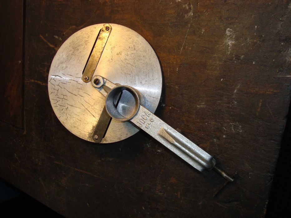 Lâminas    e    Correias  para  fiambreiras  ou  cortadoras