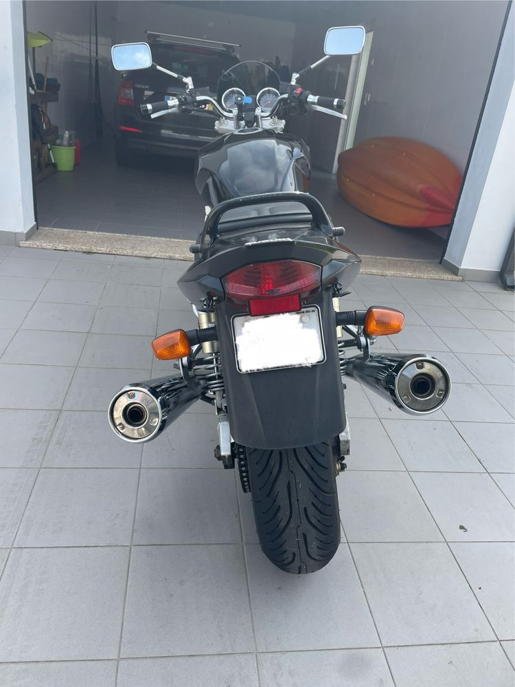 Suzuki GSX 1400 - a rainha das musclebike