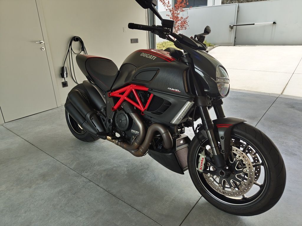 Ducati Diavel 2011 12.500kms