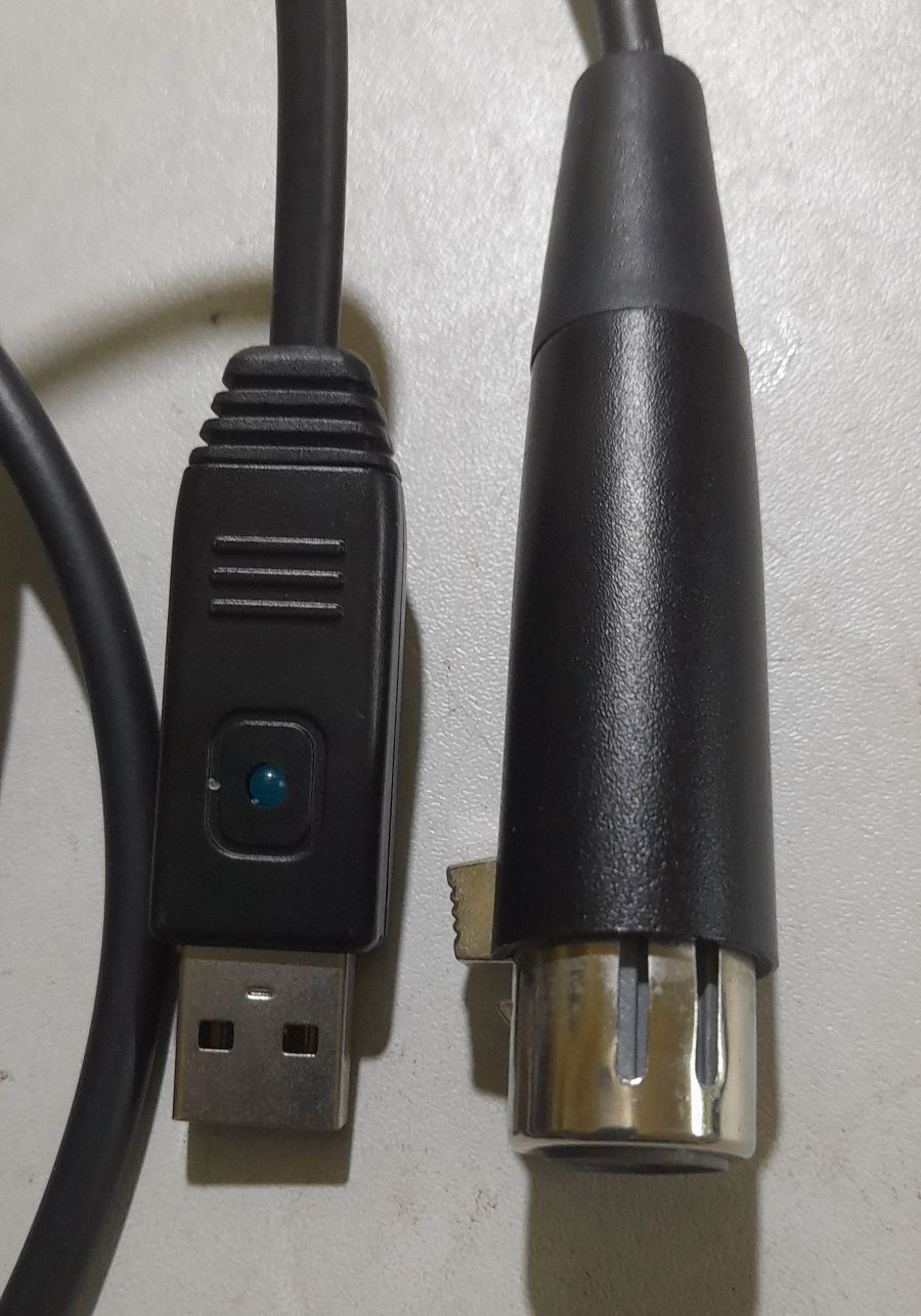 Cabo speakon xlr / usb com 6 metros.