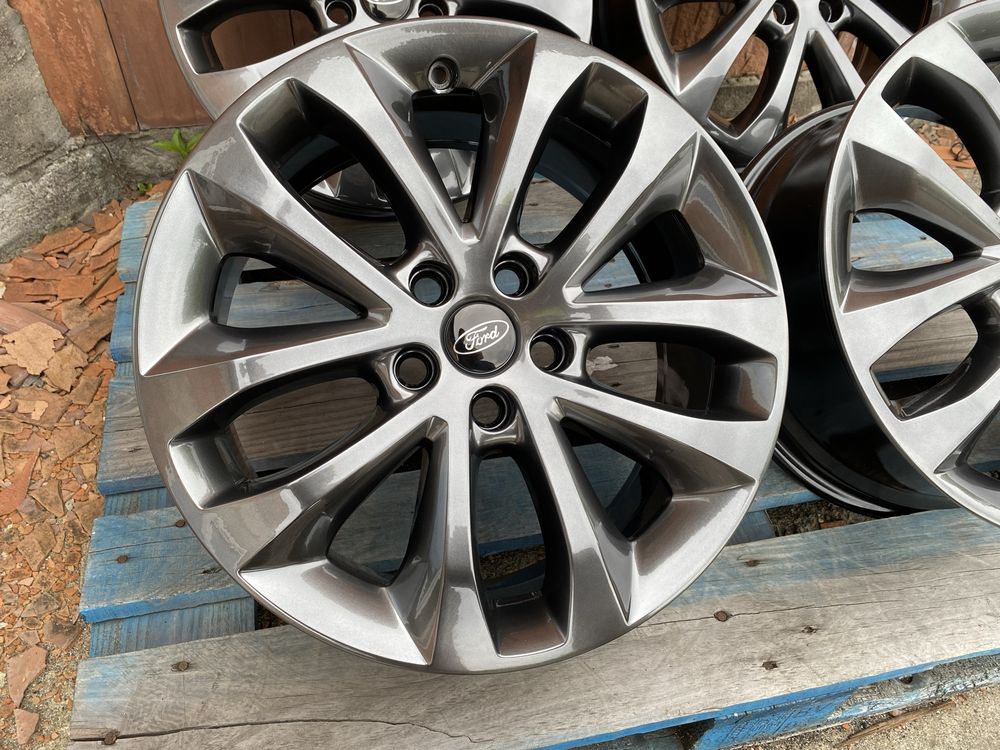 Oryginale felgi aluminiowe 17 cali 5x108 Ford Kuga mondeo c-max