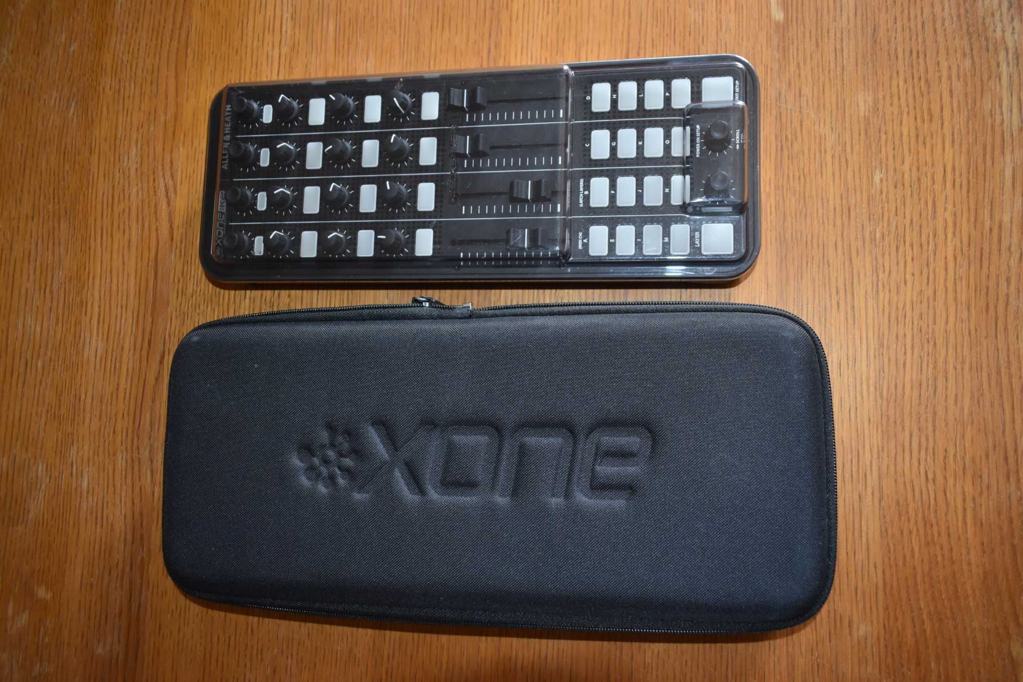 Kontroler MIDI / Interfejs audio Alleh & Heath K2