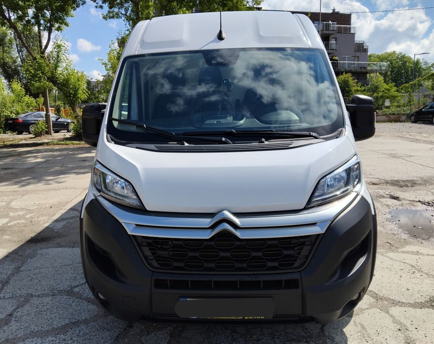 Wynajem lub wypożyczenie auta dostawczego busa L4H2 Citroen Jumper