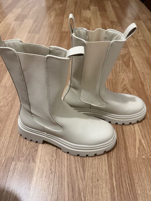 Botas usada 2x tamanho 39