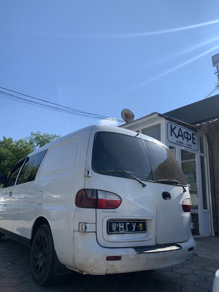 Hyundai h1 2001 год