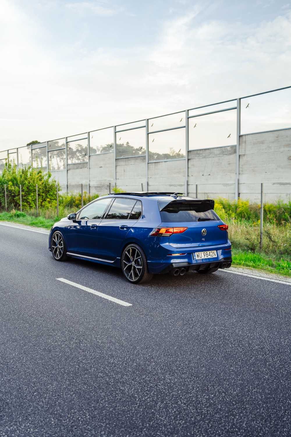WYNAJEM VW Golf 8R Wypożyczalnia aut sportowych Poznań samochodów