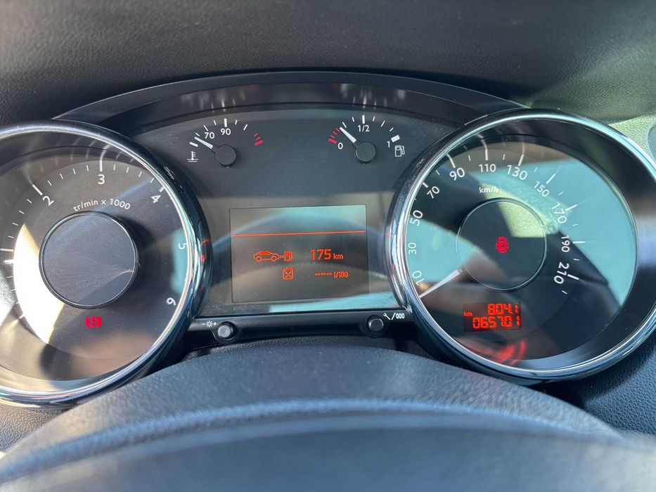 Peugeot 5008 Allure 1.6 full Extras 7 lug Nacional 65700km