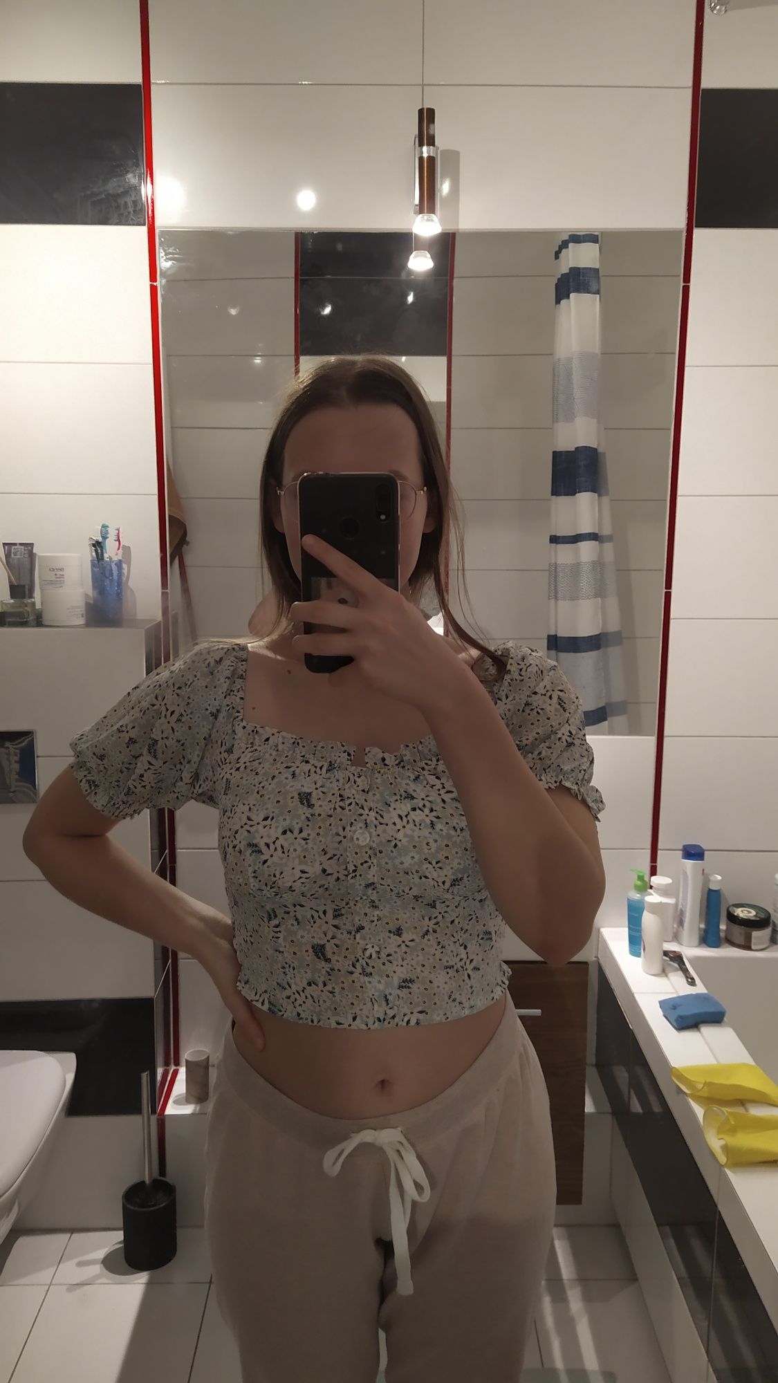 Crop top koszulka bluzka kwiatki dekolt kwadratowy falbanka XS S lato
