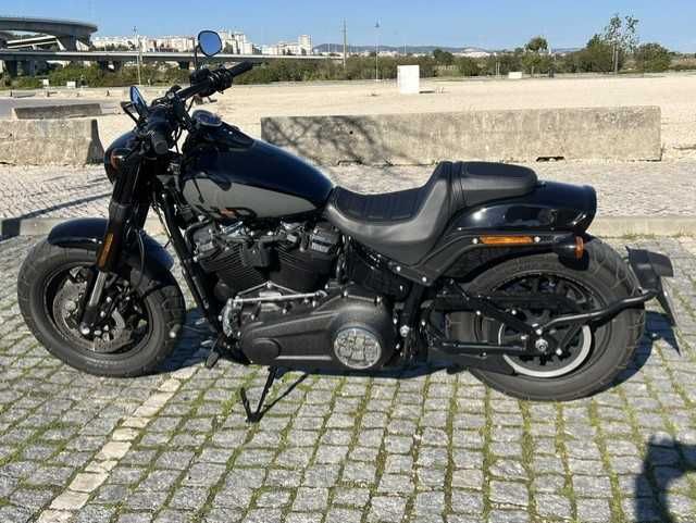 Harley Davidson Fat Bob 114 de 2022 c/ Vance & Hines