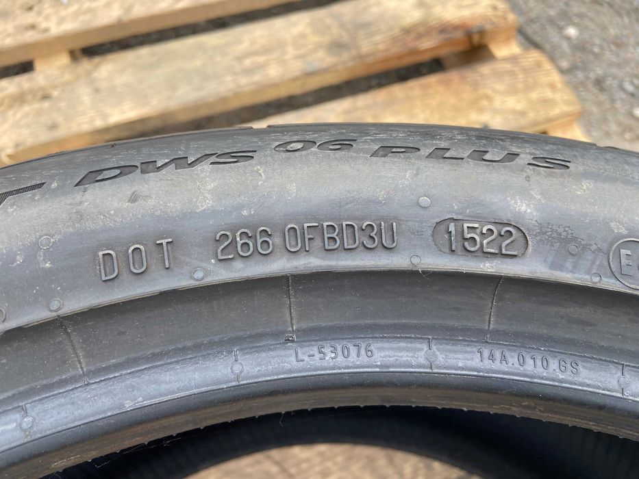 Opona Continental ExtremeContact DWS 06 PLUS 285/35Z R19