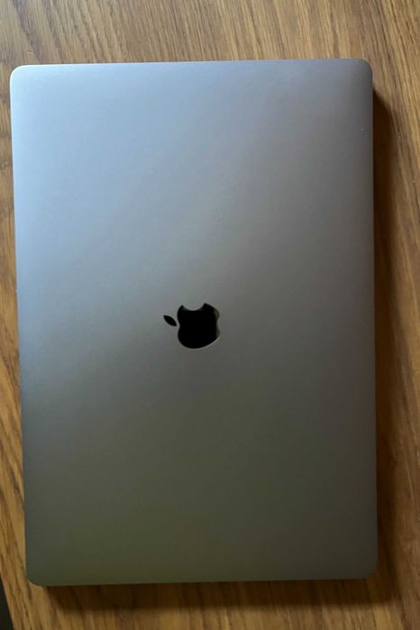 MacBook Pro 16" (2019, A2141), i7/16GB/512GB, 409 cykli, TYLKO 1898 zł