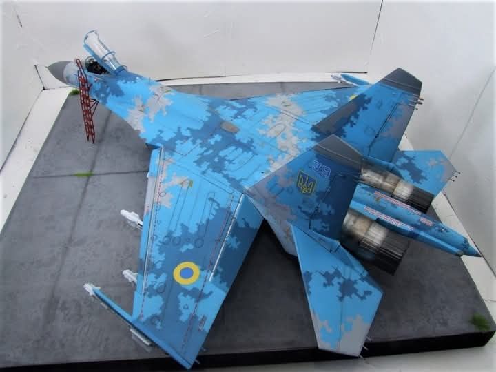 Su-27 1/48 UB .b .SM