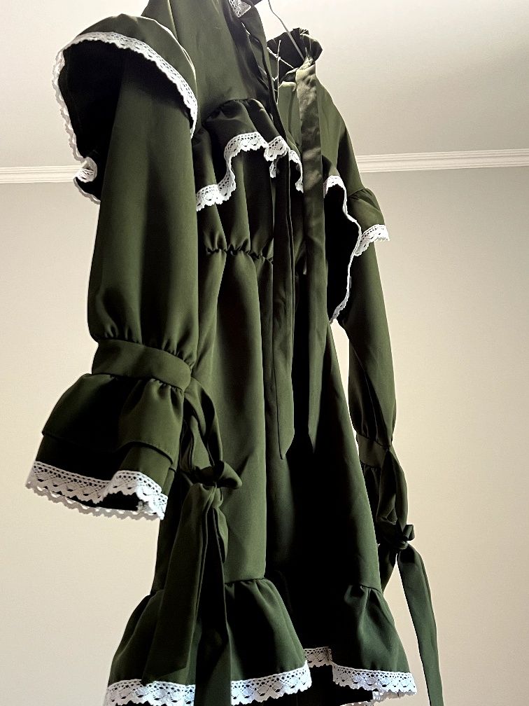 Сукня Exclusive collection лісного кольору.