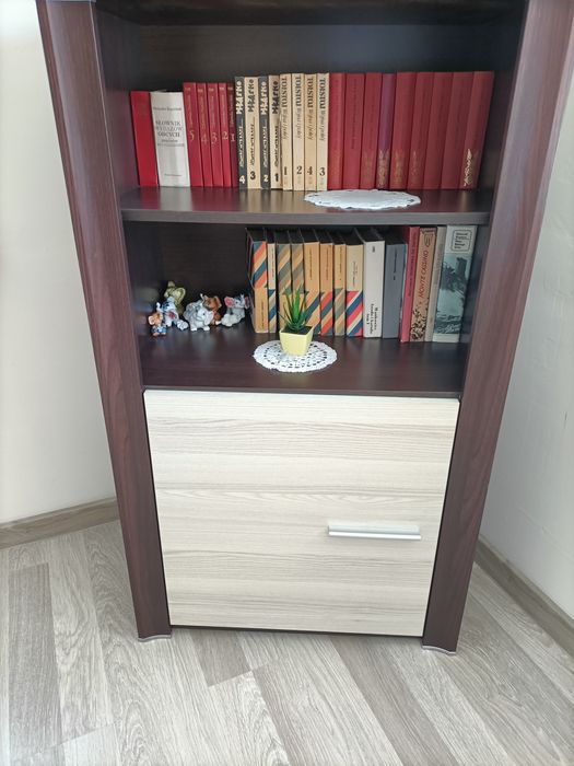 Zestaw mebli w bardzo dobrym stanie