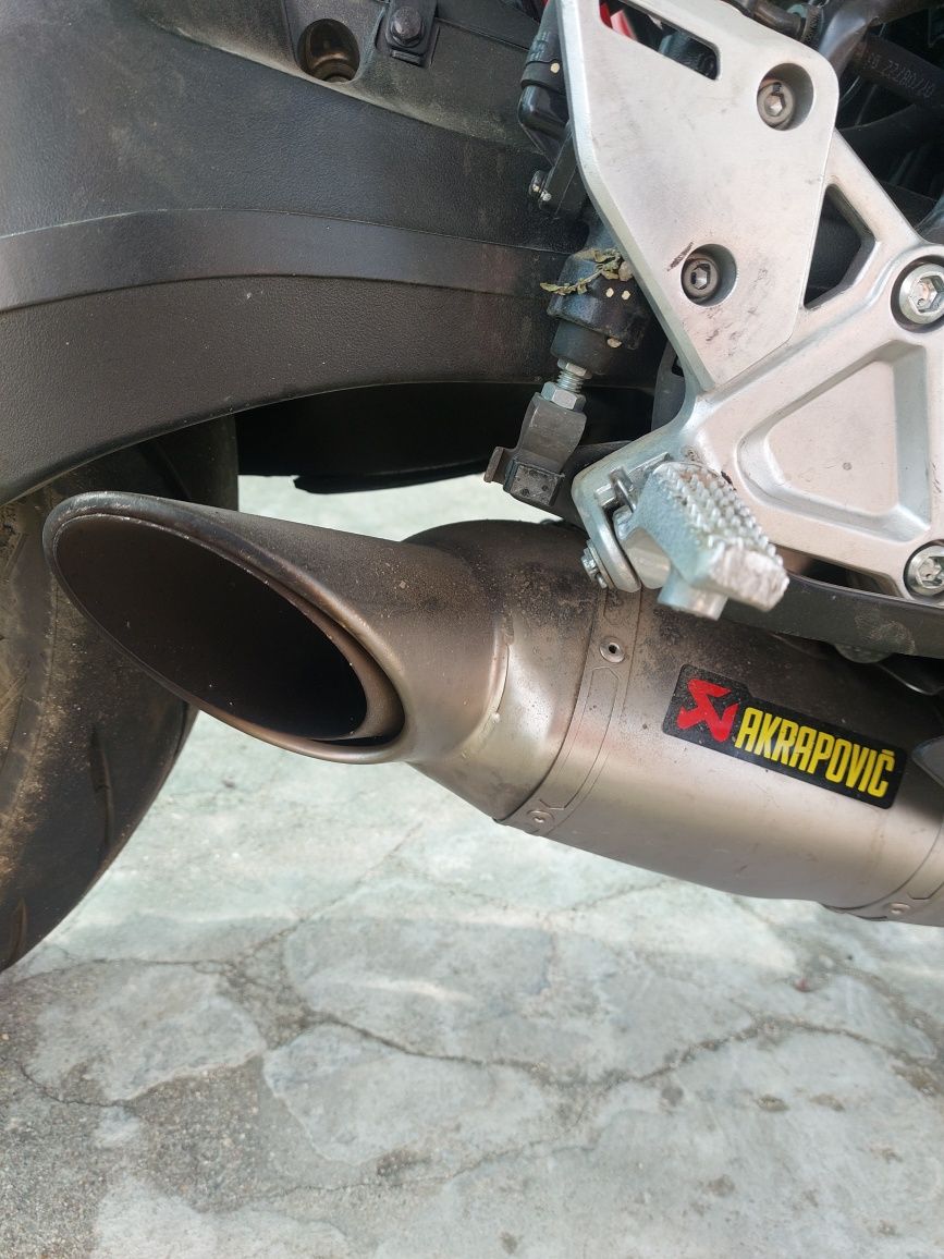 CBR650R 2023 Acidentada