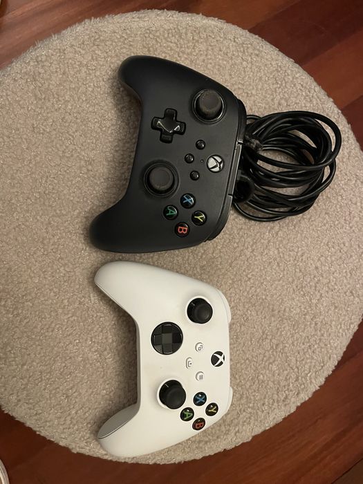 Xbox Series S 512GB + 2 comandos