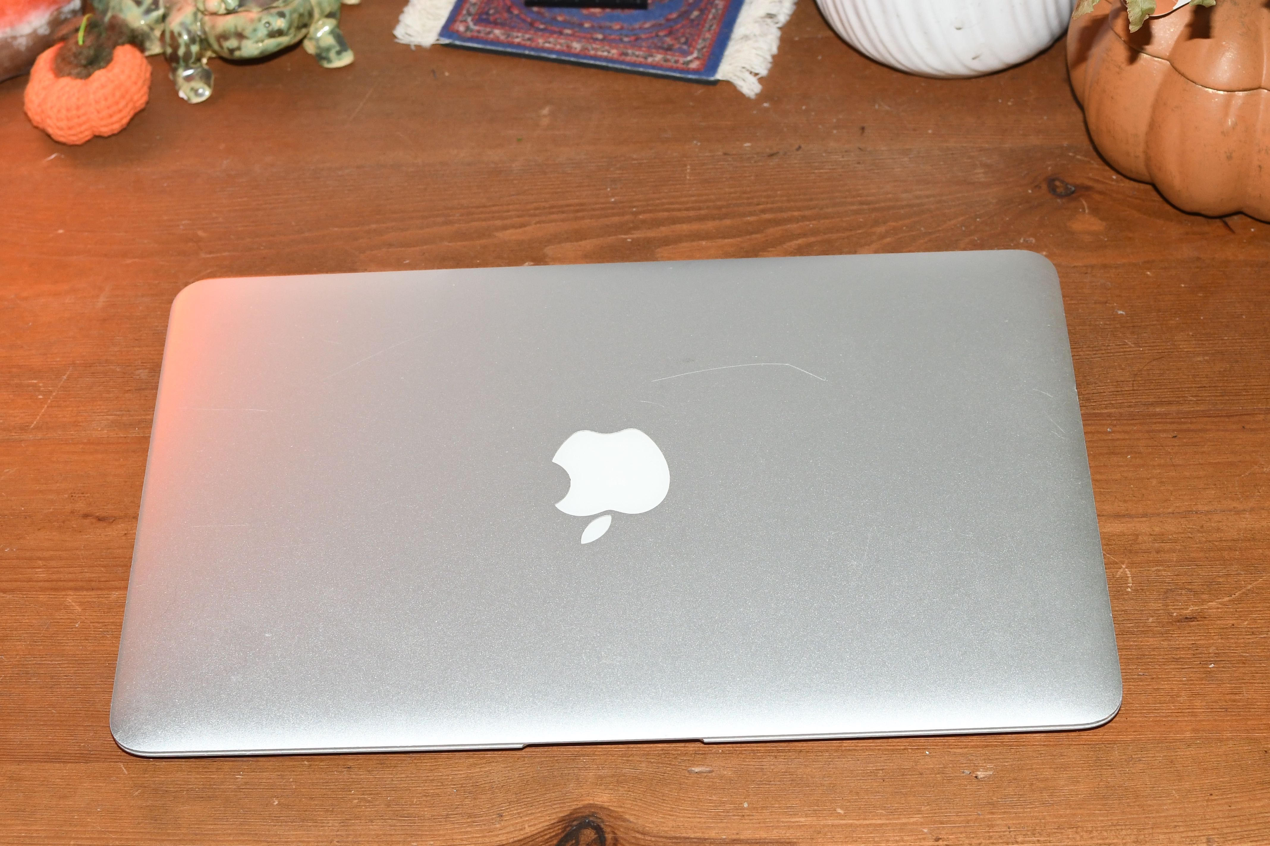 Macbook 11" A1465 Core i5 1700mhz 4gb 128gb 2012r Catalina