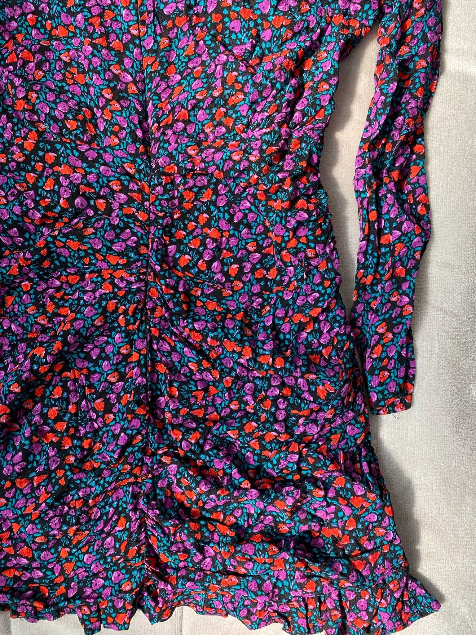 Vestido padronizado, com franzidos, da Lefties