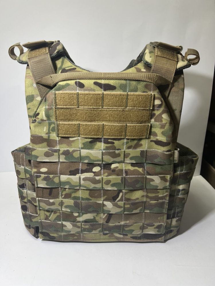 Плитоноска в 3-х кольрах, 4 скиди, кишені під балістику Cordura 1000D.