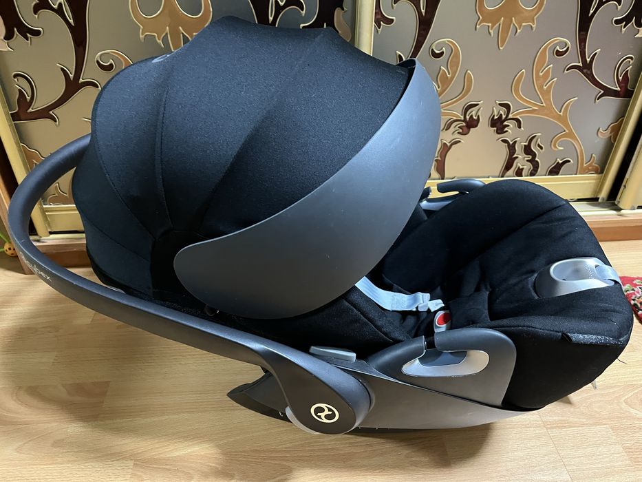 Cybex Cloud Z i-Size Plus / deep black / Автокрісло / Автолюлька
