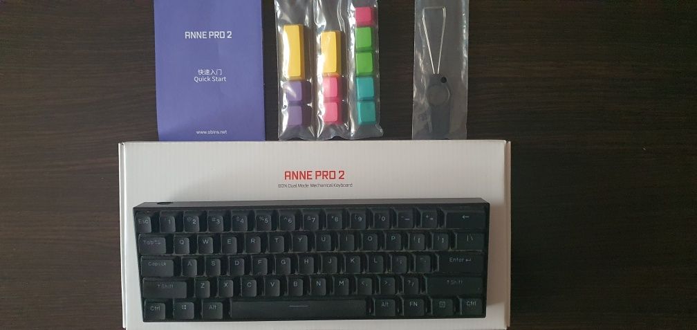 Klawiatura Mechaniczna Anne Pro 2 RGB BT 60% -  White Switch Kailh Box