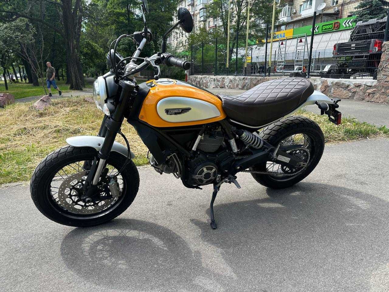 Мотоцикл Ducati Scrambler 800 2017 рік