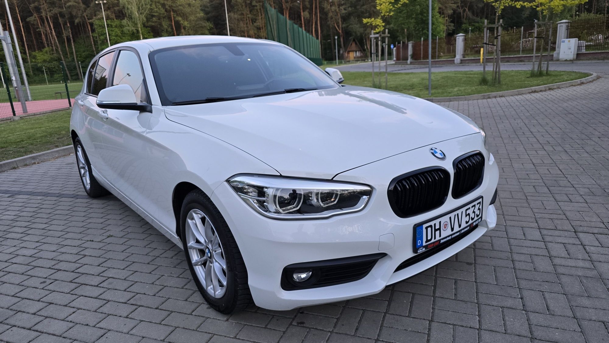 Bmw 1 F20_Automat_2.0d_5Drzwi_Biała_2019r_Stan idealny