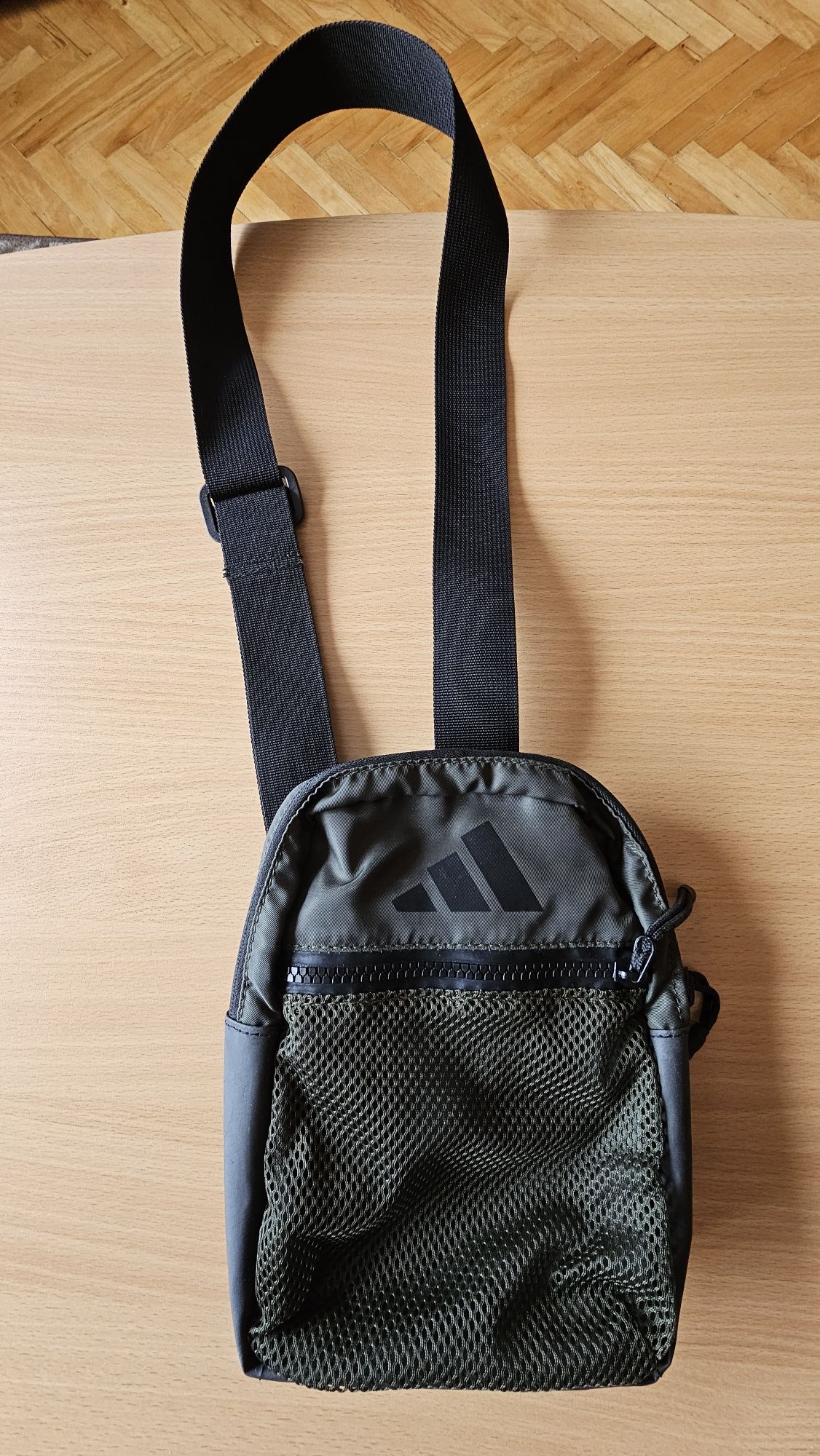 Torba ADIDAS  uniwersalna przewieszana przez tułów