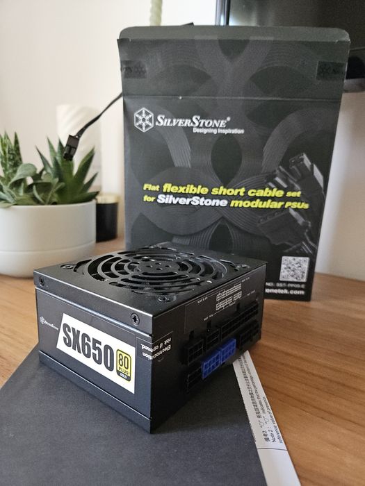 Fonte de alimentação mini ITX Silverstone SX650