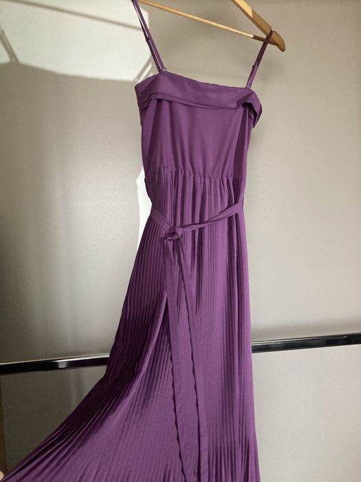 Платье миди Naf Naf с плесированным низом