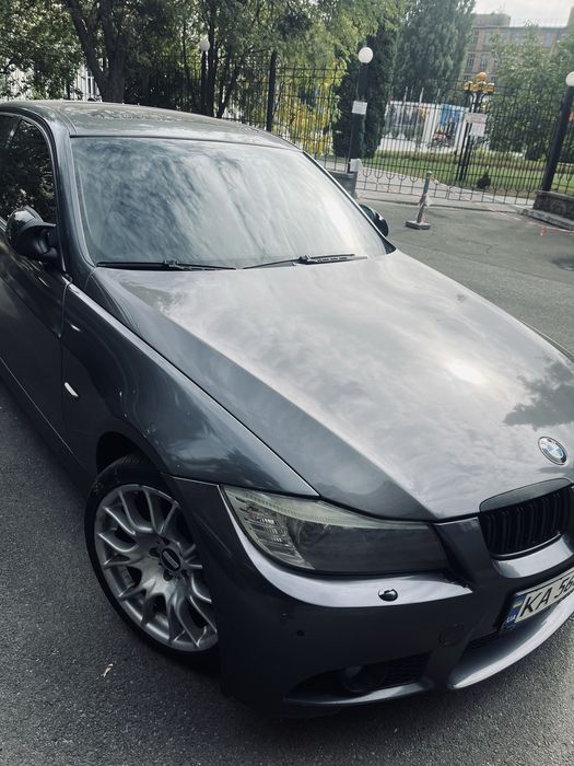 Продам Bmw e90.