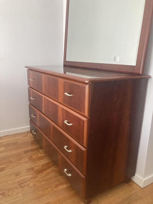 Conjunto Cómoda com Espelho