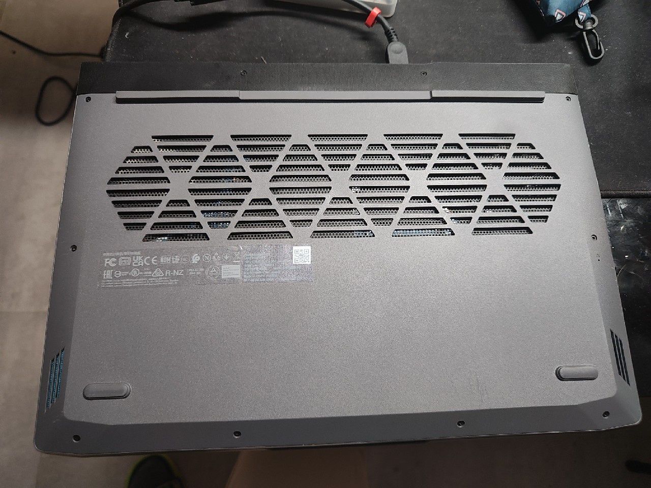 Lenovo Loq 15APH8 Ryzen 7640HS , rtx 4060, FHD IPS 144Hz, SSD, gw pl